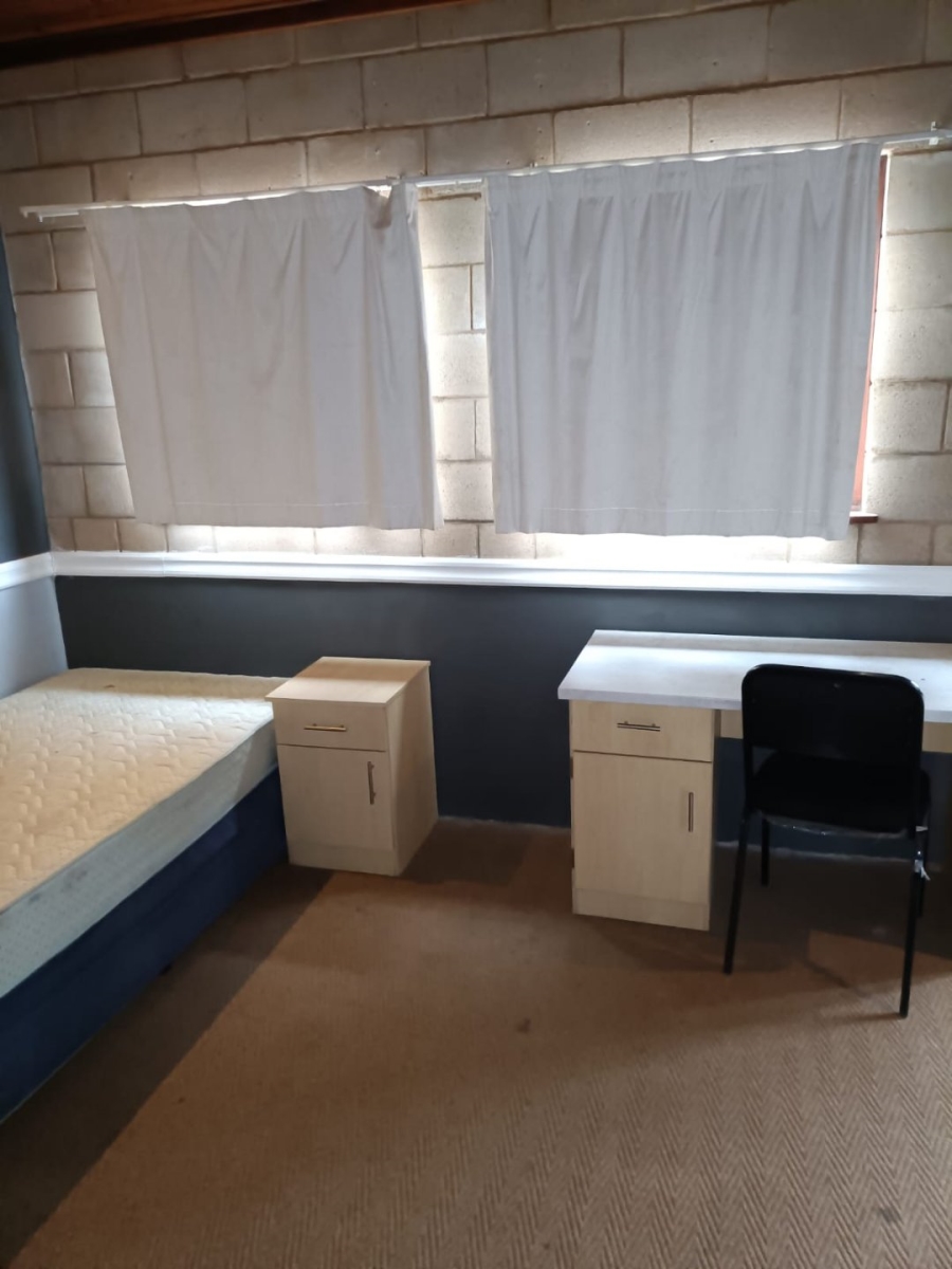 1 Bedroom Property for Sale in Brandwag Free State